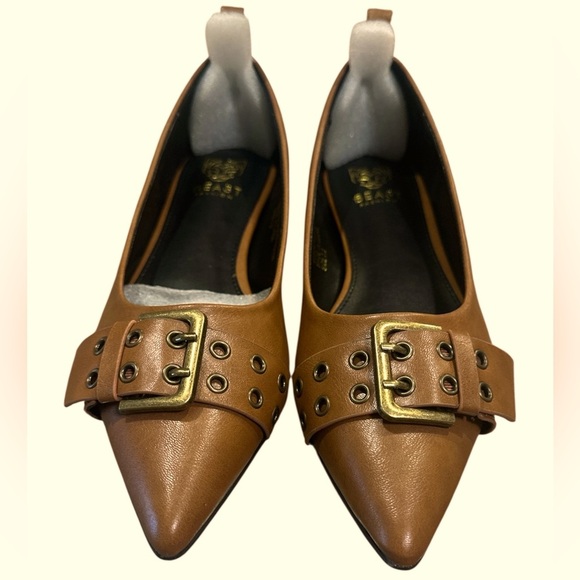 Beast Fashion Pointed Toe Flat Shoes Camel Slip On Buckle Detail Womens Size 7.5 - Picture 4 of 11